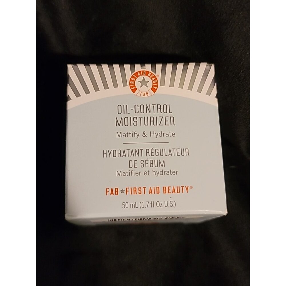 First Aid Beauty Oil Control Moisturizer 1.7oz Mattify Hydrate Cream 4 Oily Skin